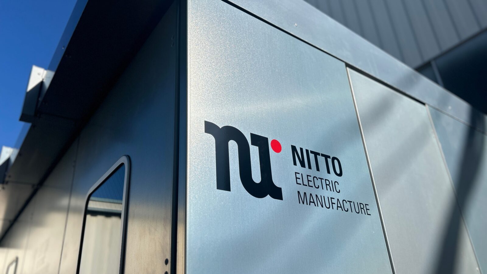 社内から始まる技術革新 −ZAMで実現した次世代キュービクル−